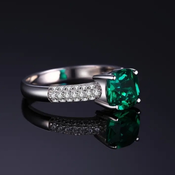 VQ Sterling Silver Ring - Picture 3 of 7